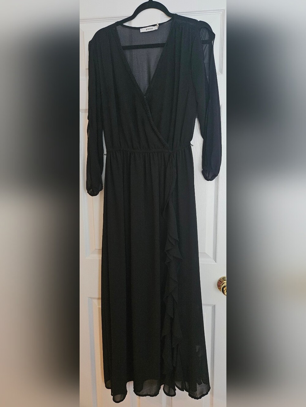 Elegant JustFab Black Long Sleeve Dress. Fits M/L. Like New.